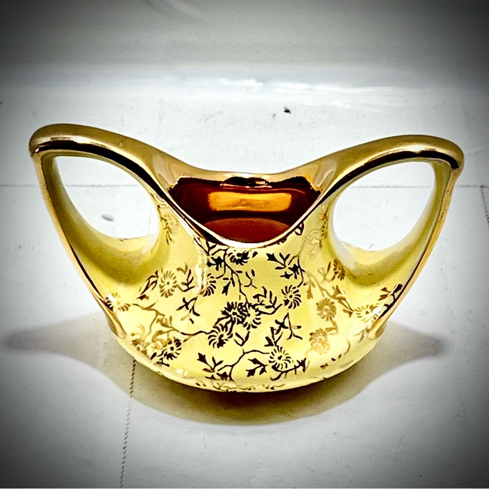 Vintage Pearl China CO. Hand Decorated In 22 KT. Gold Floral Pattern Sugar Bowl